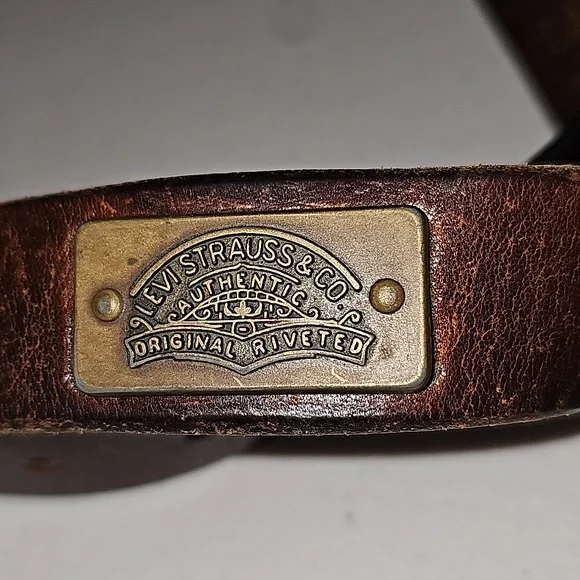 Levi’s Vintage Brass Logo Buckle Leather Belt Brass Brown 38/40 VGUC - Picture 2 of 8